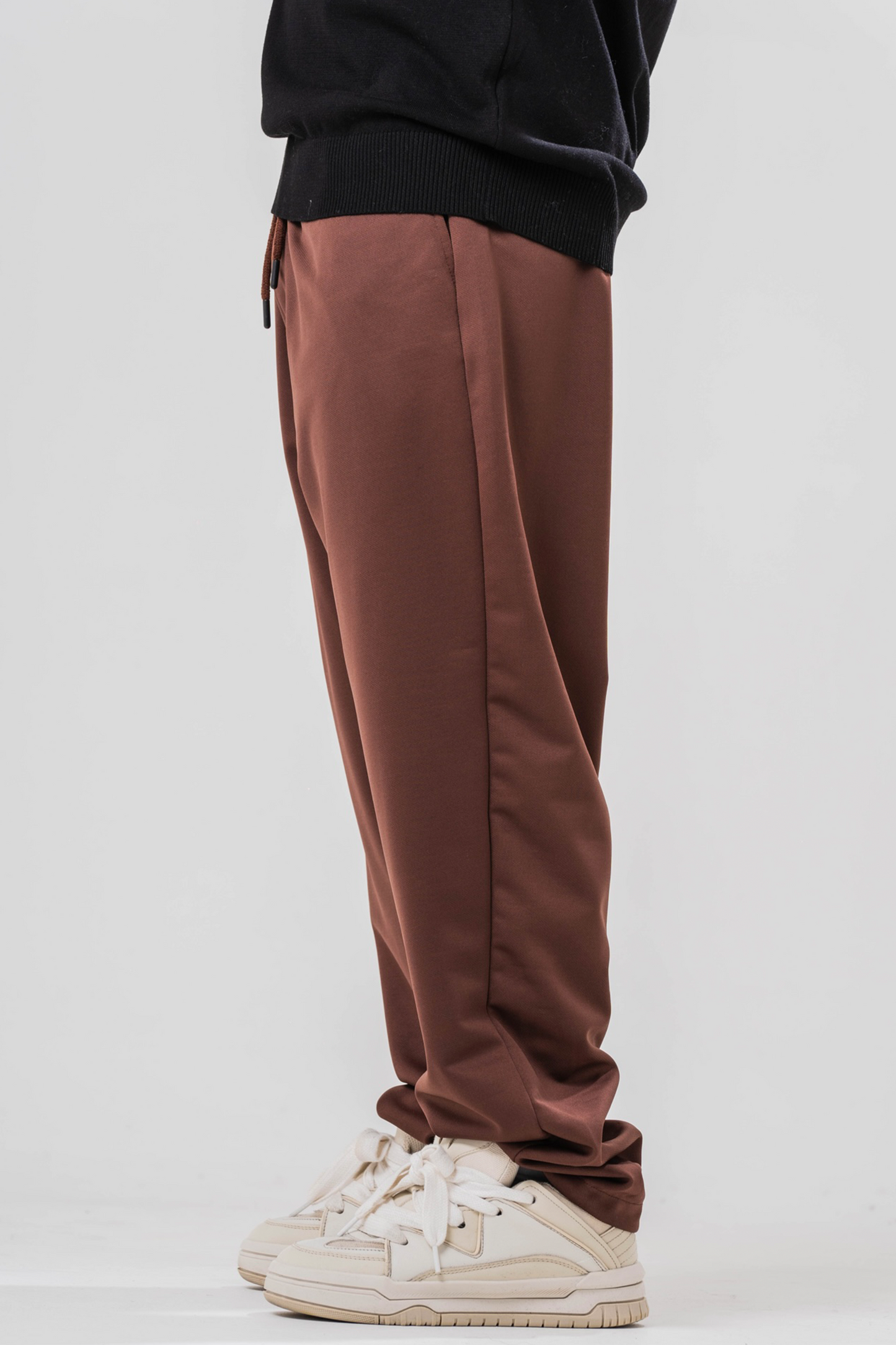 Sonder relaxed sweatpants in brown. Side image 